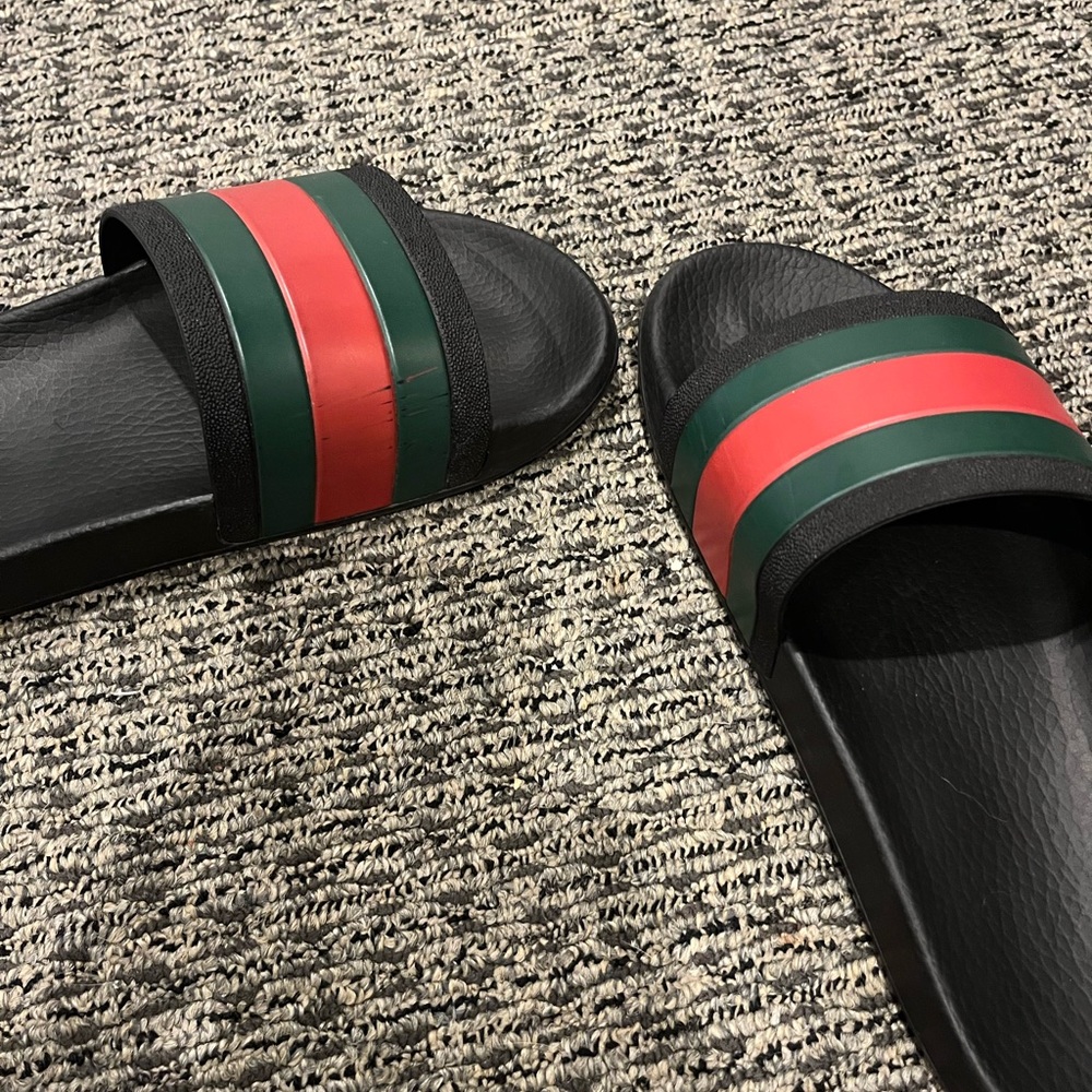 Gucci Pool Slides Size 8m/9.5w - image 4